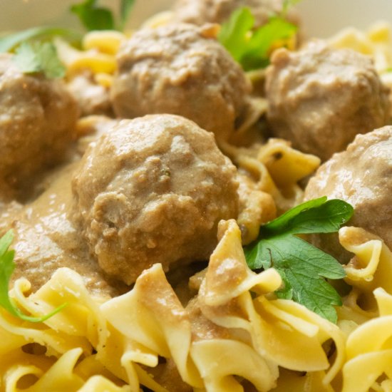 Slow Cooker Swedish Meatballs