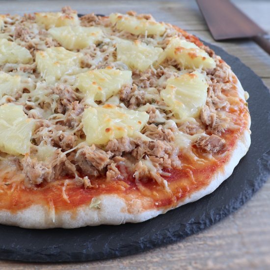 Tuna and pineapple pie