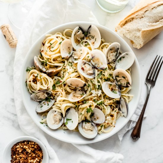 Linguine with White Clam Sauce