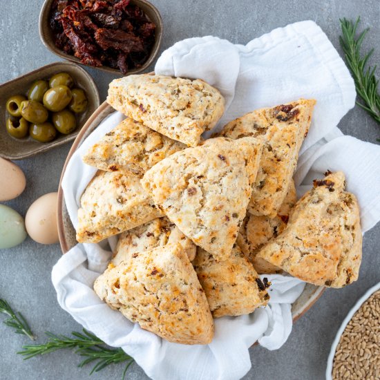 Sundried Tomato Scone