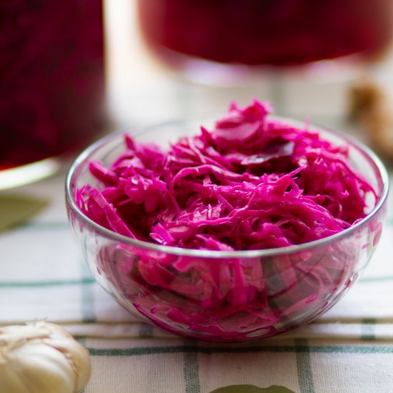 Quick pickled cabbage