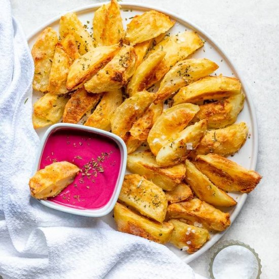 Crispy Potato Wedges with Beetroot