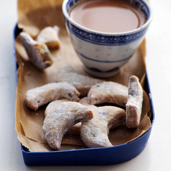 Chocolate Chip Crescent Cookies