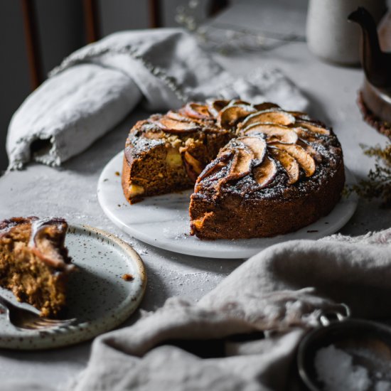 Date Sweetened Apple Cake