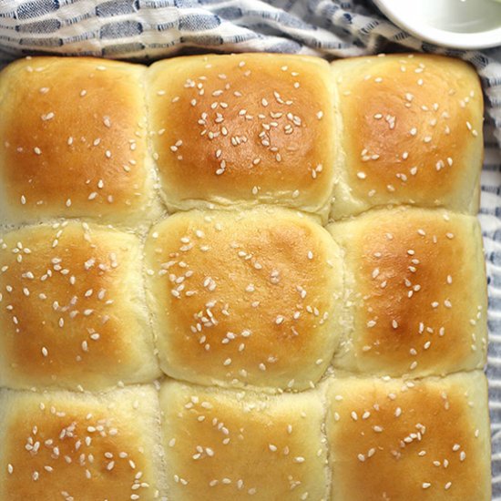 Soft Brioche Dinner Rolls