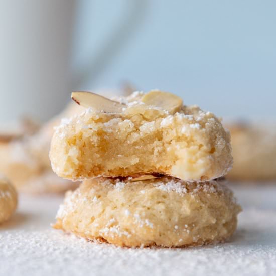 Italian Almond Macaroons