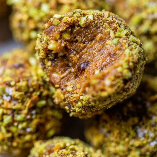 Pumpkin Pistachio Energy Balls