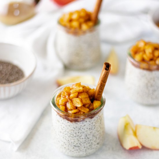 Autumn-Apple Pie Chia Pudding