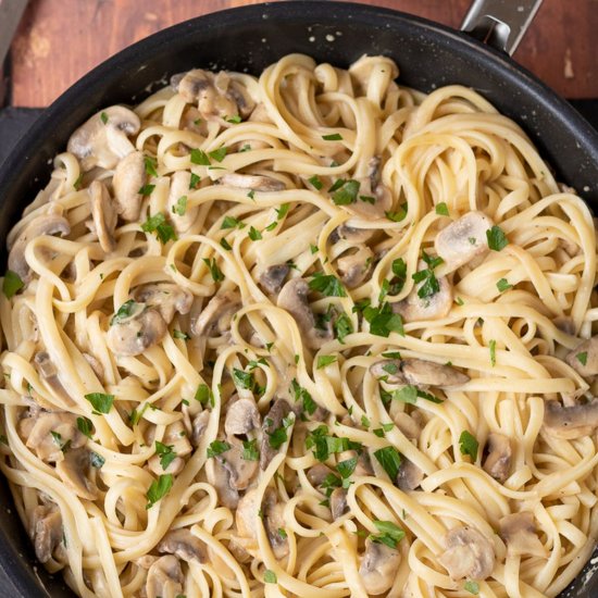 Low Fat Garlic Mushroom Pasta