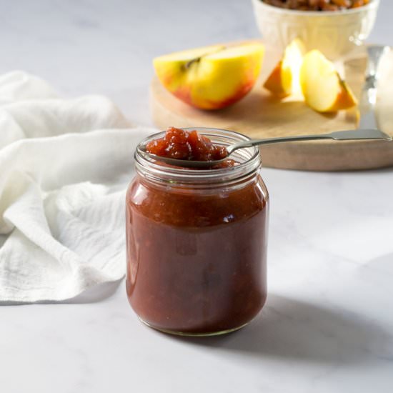 Spiced Apple Chutney with dates