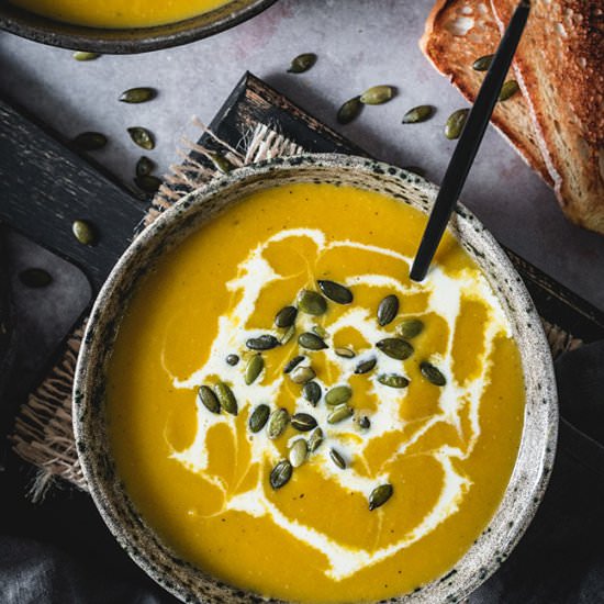 Spicy Roasted Pumpkin Ginger Soup