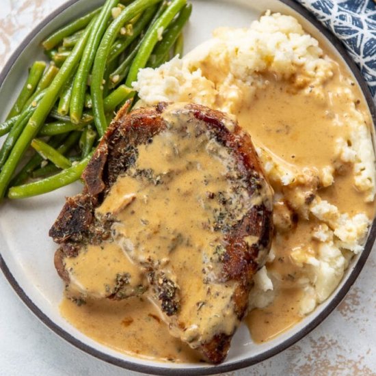 Pork Chops with Creamy Herb Sauce