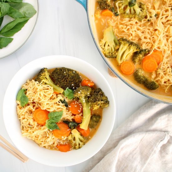 One-Pot Broccoli Curry Ramen