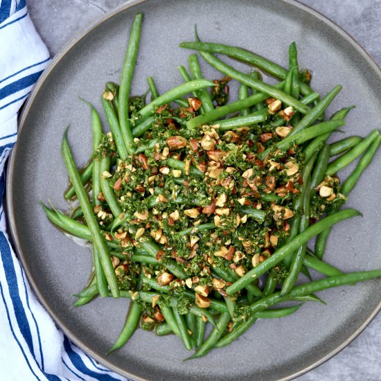 Green Beans with Almond Gremolata