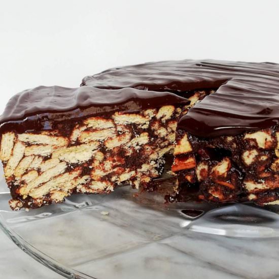 No Bake Chocolate Biscuit Cake