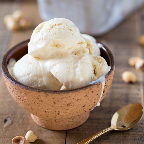 Hazelnut ice cream (no churn)