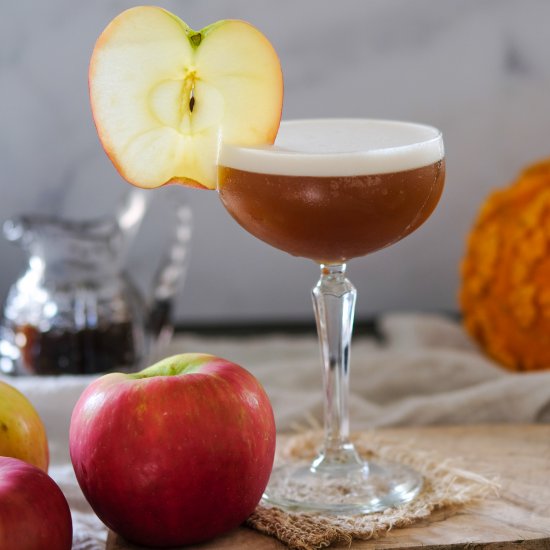 Apple Pie Bourbon Cocktail