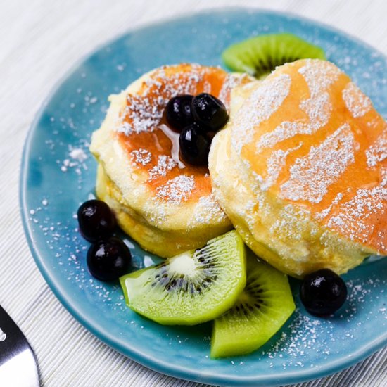 Fluffy Japanese Soufflé Pancakes