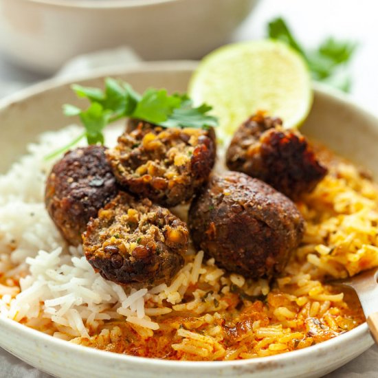 Lentil Meatballs in Curry Sauce