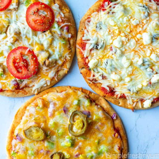 10 Minute Healthy Pita Pizza recipe