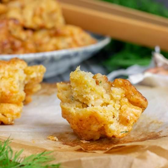 Vegan Garlic Cheesy Biscuits