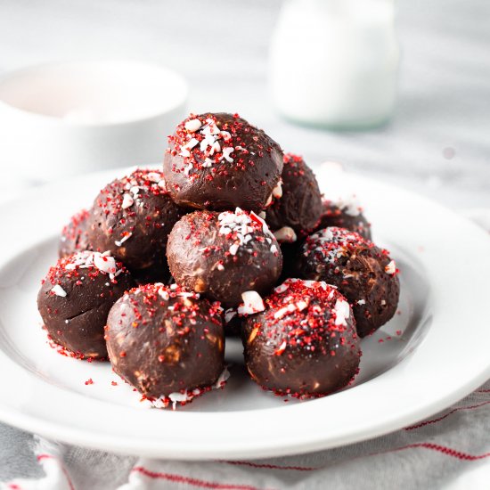 Easy Peppermint Truffles