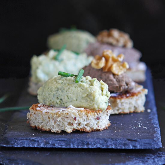 Toast Appetizers (Party Bruschetta)