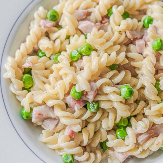 Easiest Creamy Bacon & Pea Pasta