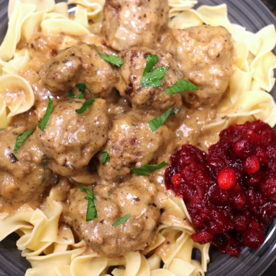 Swedish Meatballs & Cranberry Sauce