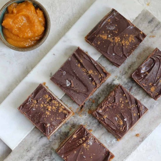 No Bake Pumpkin Bars with Chocolate