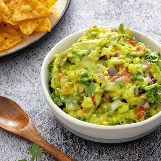 Healthy, Easy Guacamole Recipe