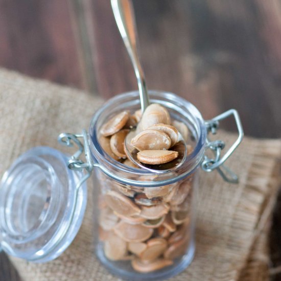 Baked pumpkin seeds