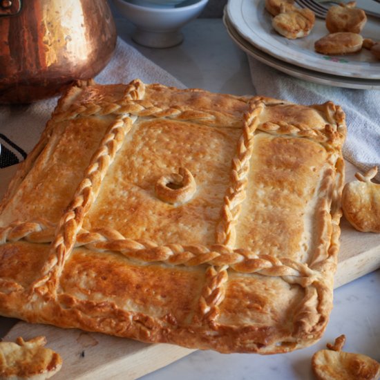 EMPANADA DE BACALAO Y MANZANA