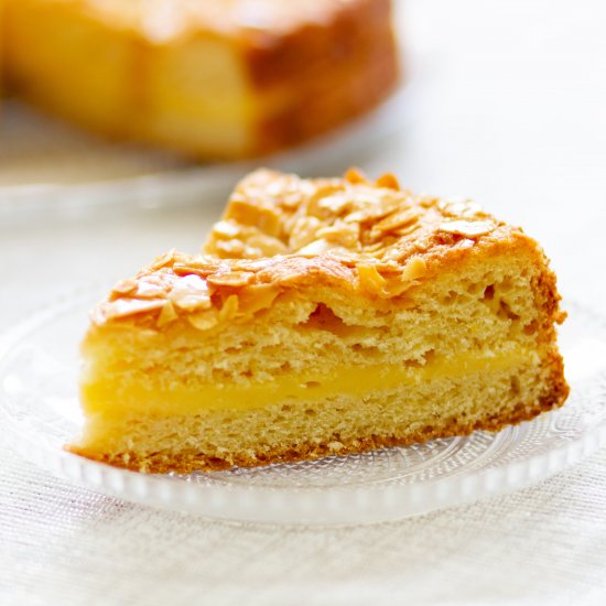 Sweet bread with custard