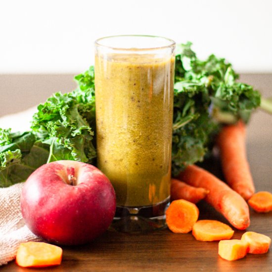 Carrot, Apple & Kale Smoothie