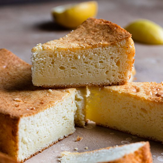 Sponge cheesecake cake