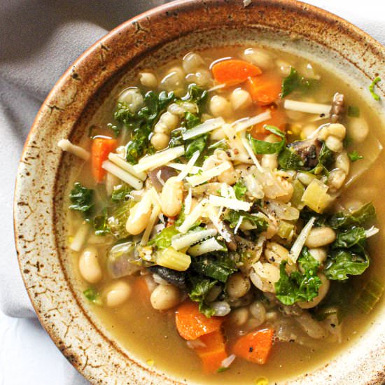 Winter white bean and kale soup