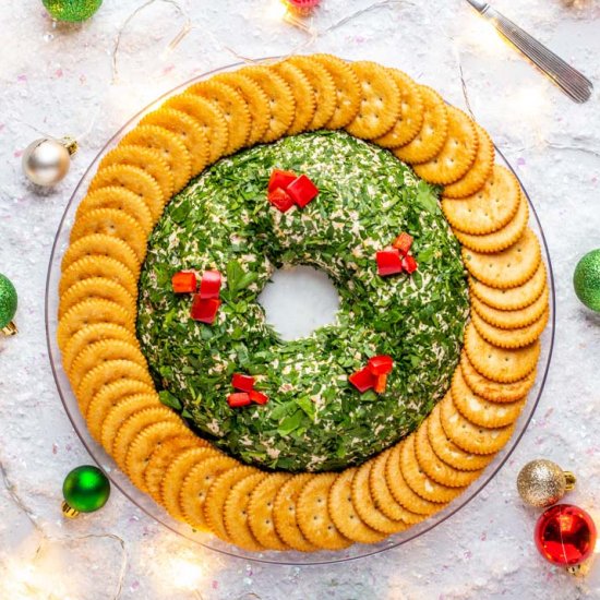 Bacon Cheese Ball Wreath