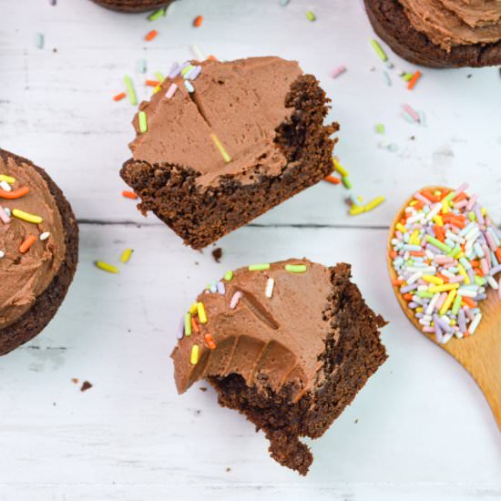 Cinnamon Chocolate Cupcake Cups