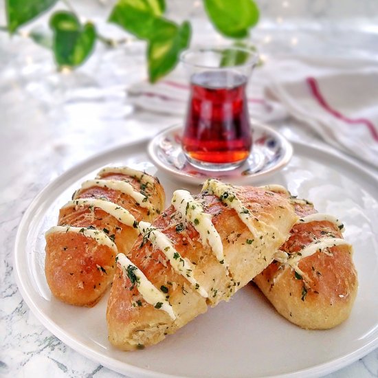 Hasselback Cream Cheese Bread