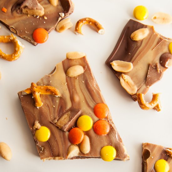 Sweet and Salty Peanut Butter Bark