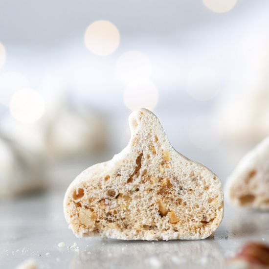 cinnamon hazelnut meringue cookies