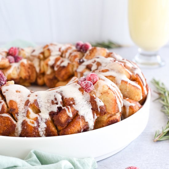 Eggnog Cinnamon Roll Ring