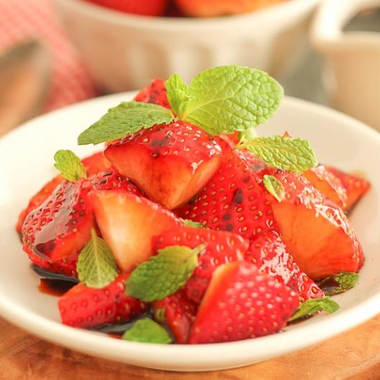 Balsamic Strawberries with mint