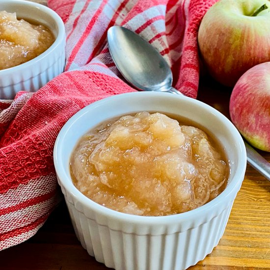 Slow Cooker Apple Sauce