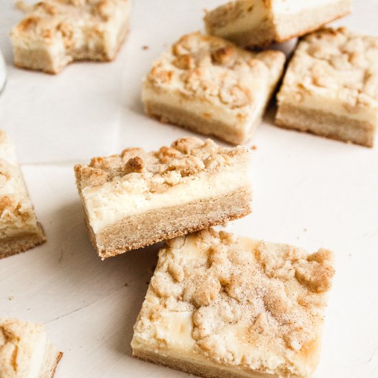 Snickerdoodle Cheesecake Bars