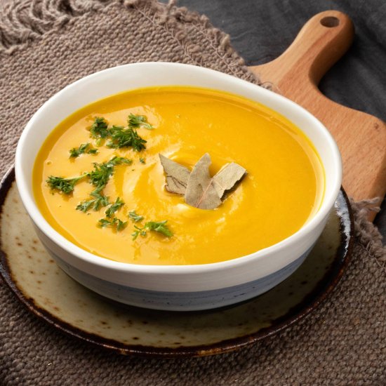 Healthy & Easy Pumpkin Soup Recipe