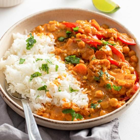 Cauliflower Chickpea Curry