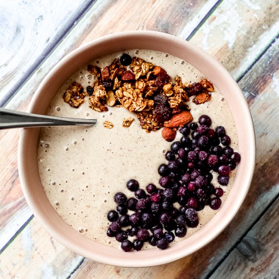 Vegan Eggnog Oatmeal Smoothie Bowl