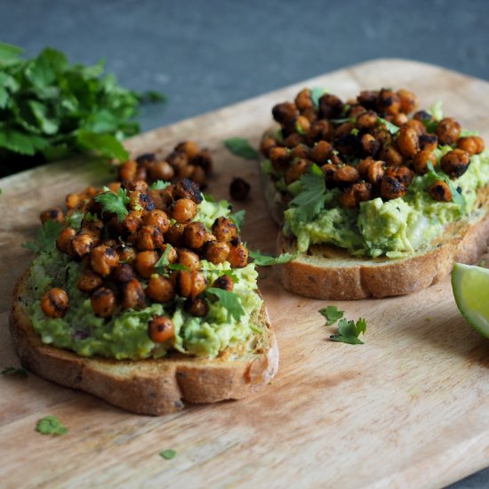 AVO TOAST WITH SPICED CHICKPEAS